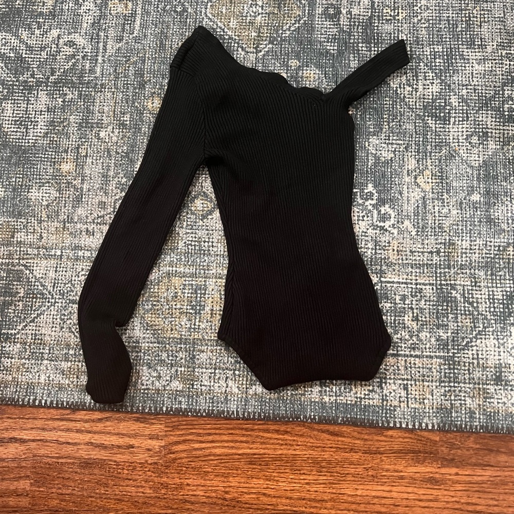 One arm body suit